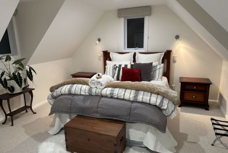 Montrose Manor - The Loft